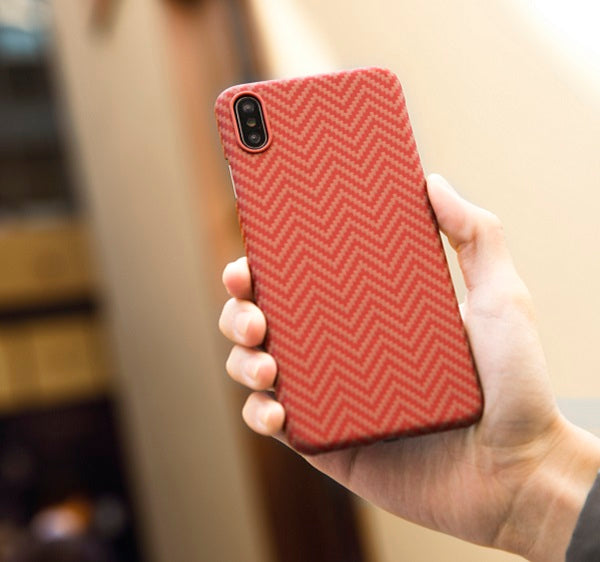 The black and red minimal slim iPhone Xs
