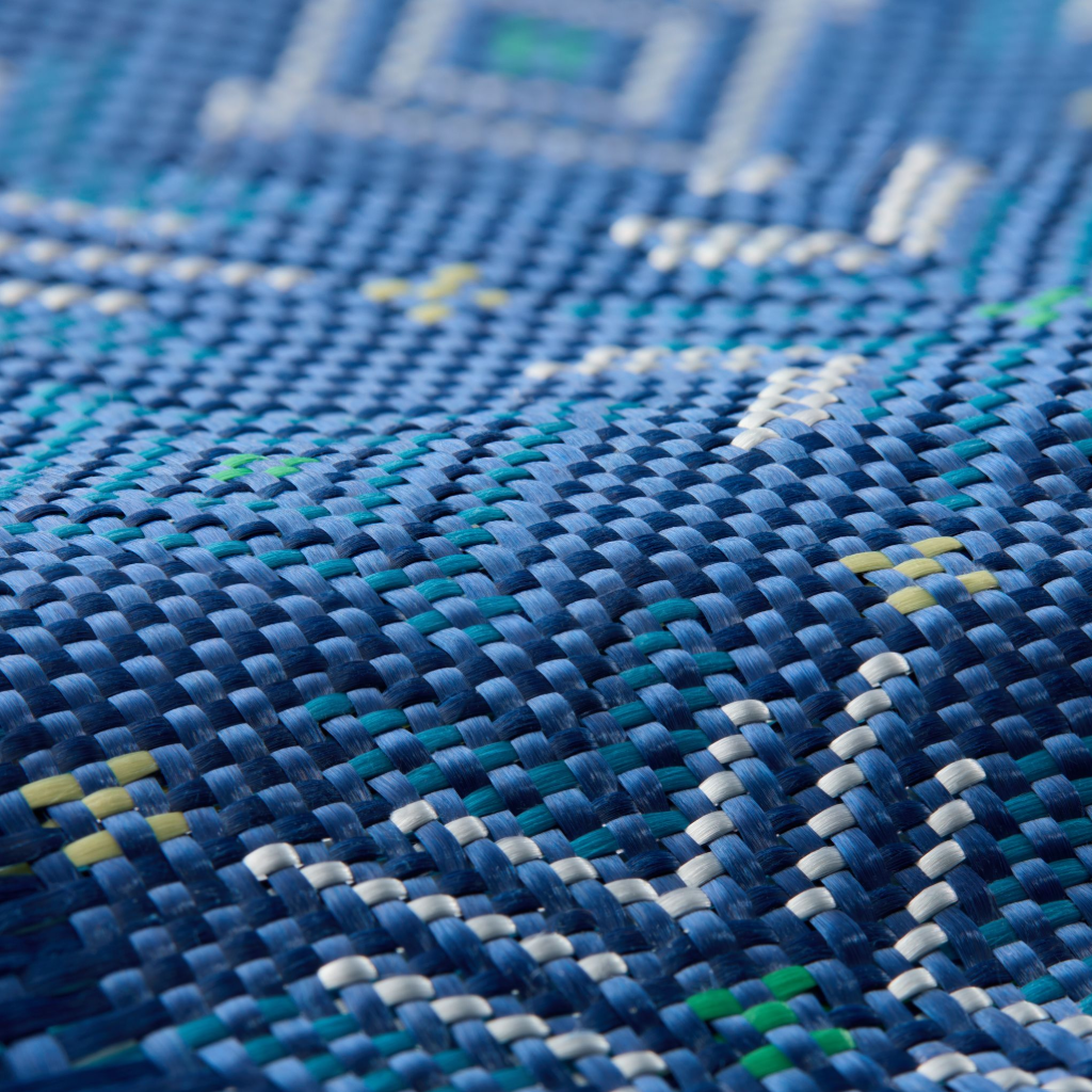 Threads of Winter Cases